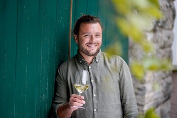 Der Sieger des DLG-Jungwinzerwettbewerbs 2021 heit Nicolas Olinger.