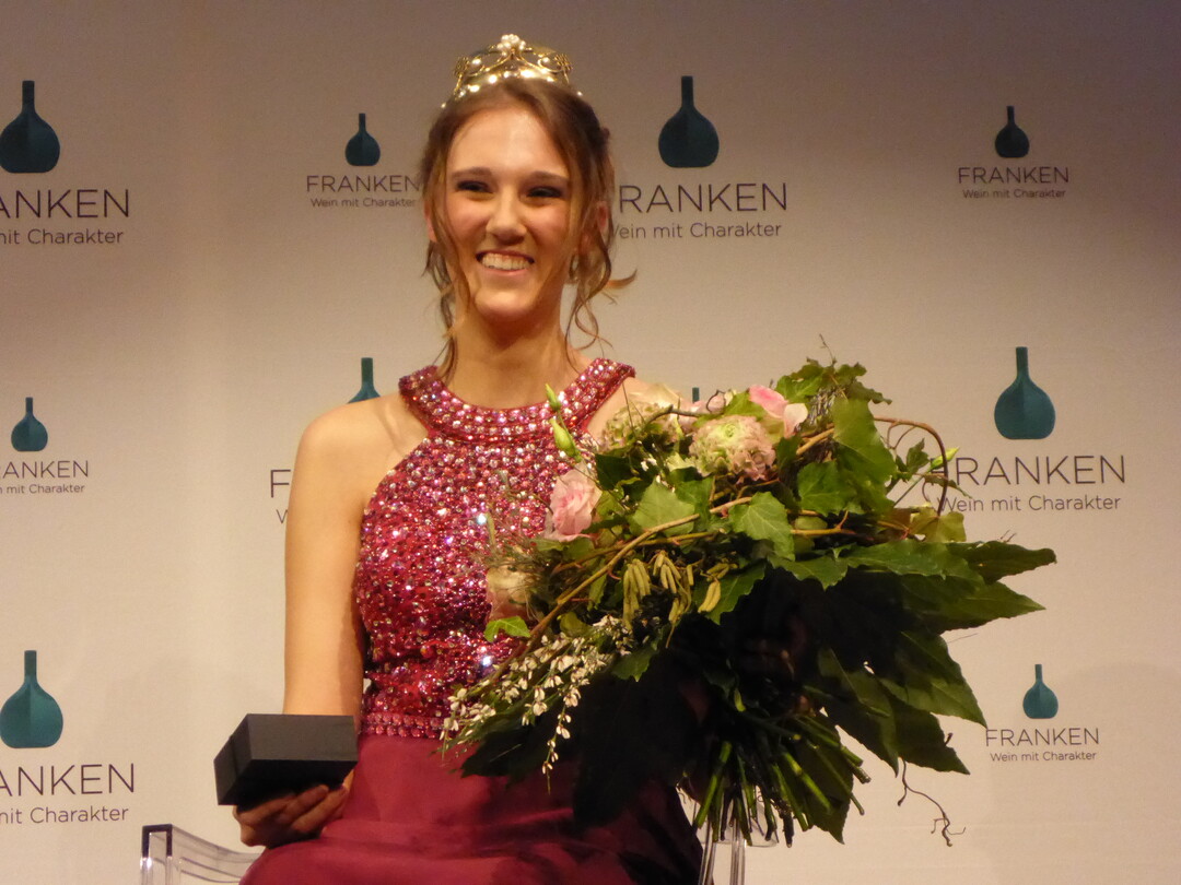 Silena Werner aus Stammheim ist neue Fränkische Weinkönigin.