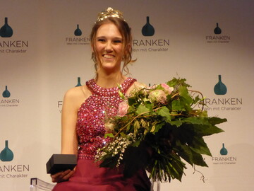 Silena Werner aus Stammheim ist neue Frnkische Weinknigin.
