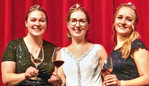 Die neuen Württemberger Weinhoheiten stehen fest (von links): Weinprinzessin Lisa-Marie Blatt, Weinkönigin Carolin Häußer und Weinprinzessin Birthe Mesek.