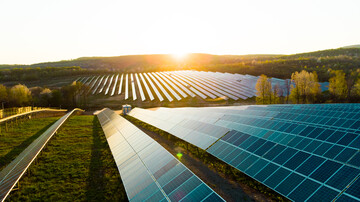 In Kombination mit
Photovoltaikanlagen lohnt
sich die Installation von
Batteriespeichern.
