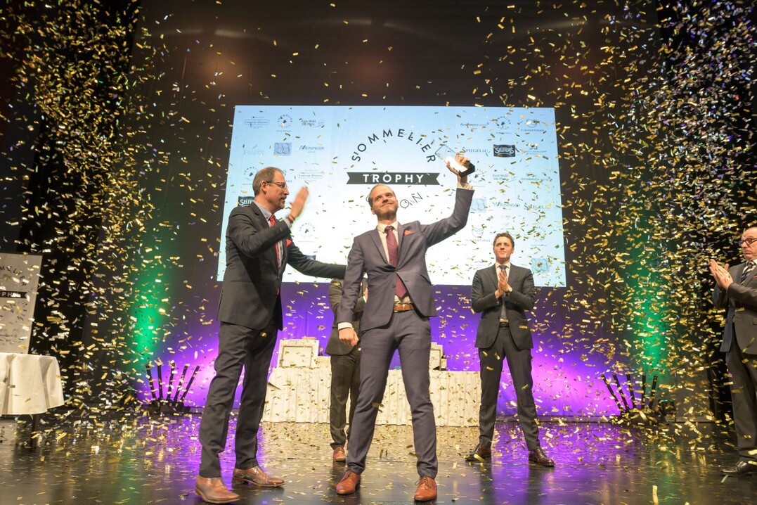 Sebastian Russold heißt der Sieger des Finales der Sommelier-Trophy in Neustadt an der Weinstraße.