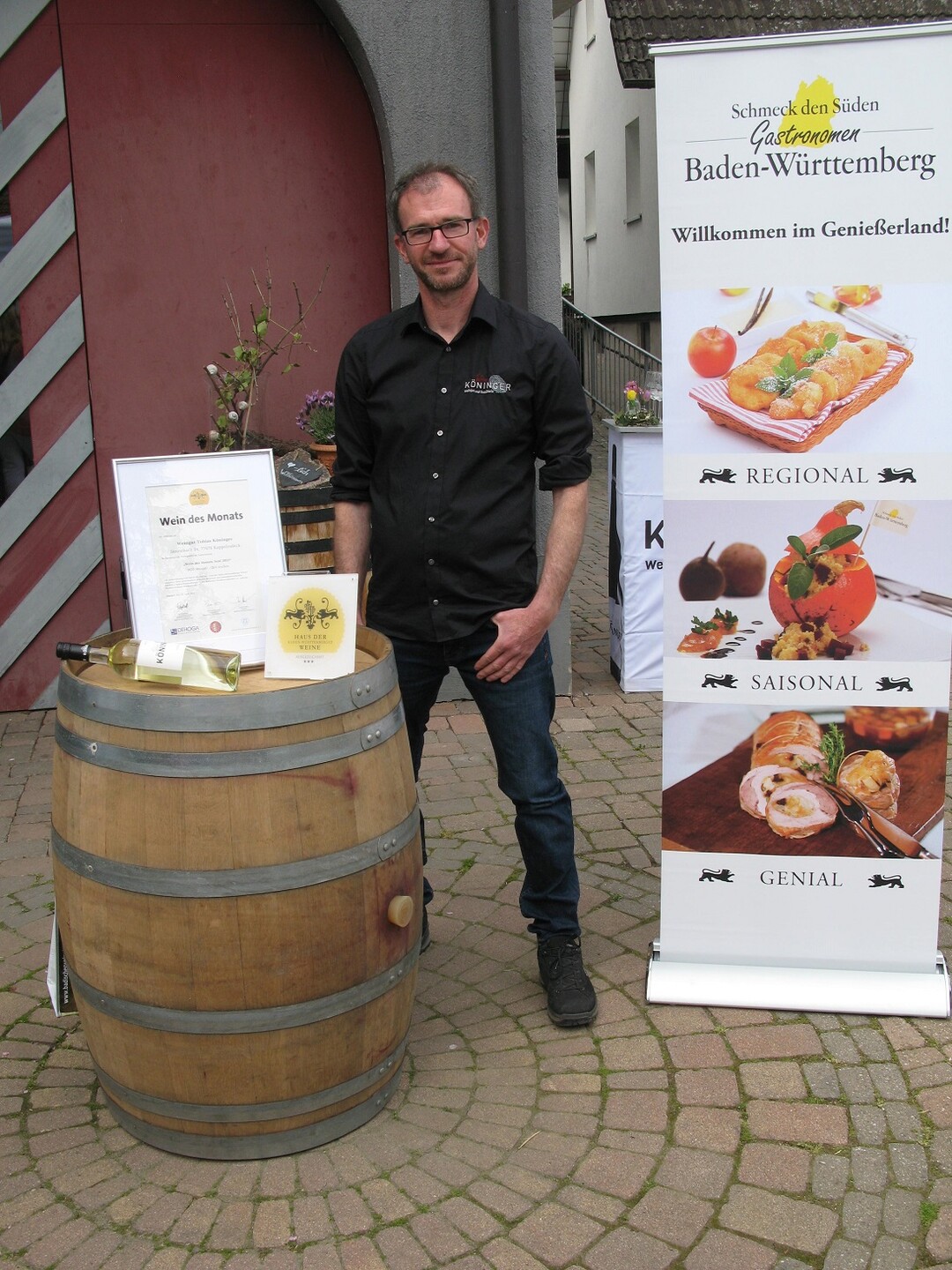 Wein des Monats Juni ist der 2020 Rivaner Kabinett trocken vom Weingut Tobias Kninger.