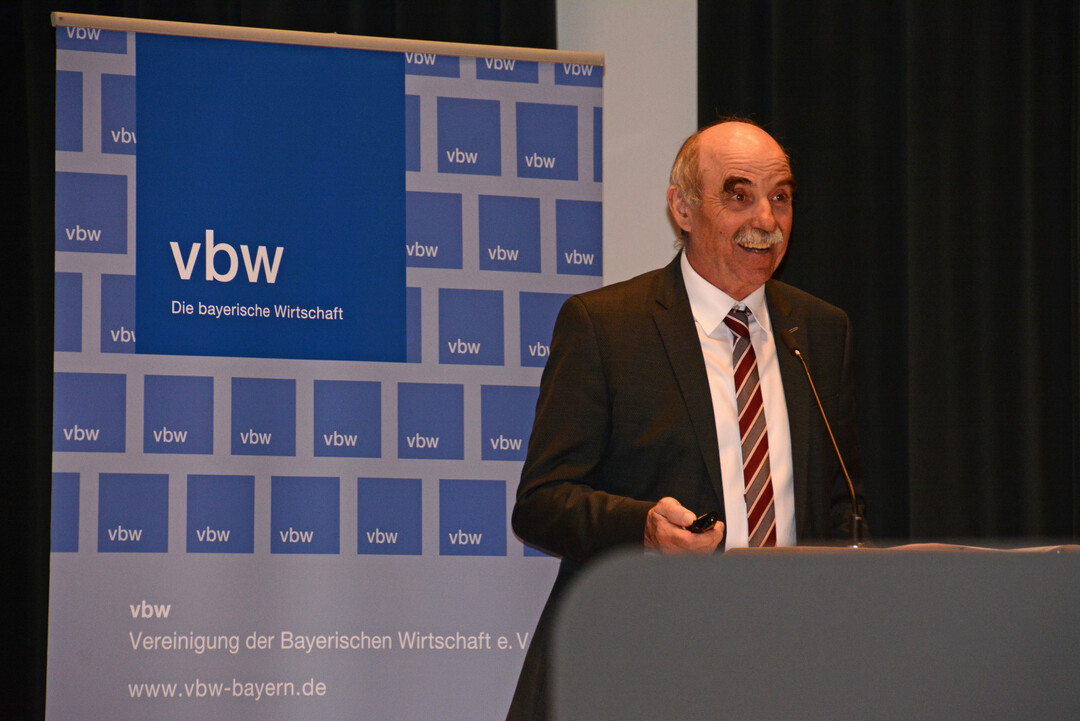 Weinbaupräsident Artur Steinmann stellte die Aktivitäten des Arbeitskreises „Franken – Wein.Schöner.Land!“ vor.