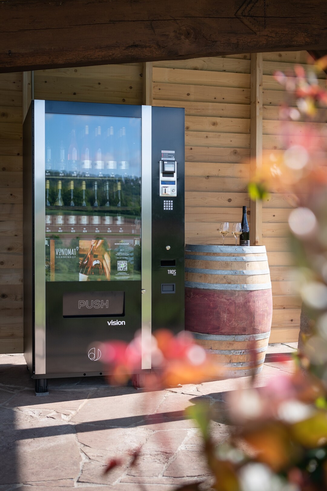   Weinverkauf 24/7: Der Vinomat vor dem Weingut Sonnenhof in Vaihingen-Gndelbach. 