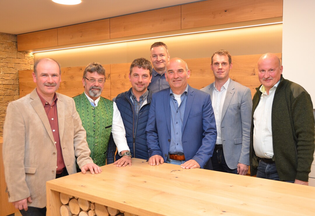 Vorstand und Beirat wurden bestätigt. Unser Foto zeigt die anwesenden Mitglieder v.l. Franz Benz, Manfred Bannwarth, Stefan Huschle, Frank Kasparek, Wendelin Obrecht, Jochen Adam und Erich Kiefer.