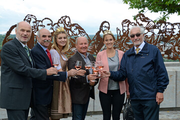 Die Weinbaubereisung startete am terroir f-Aussichtspunkt in Frickenhausen.