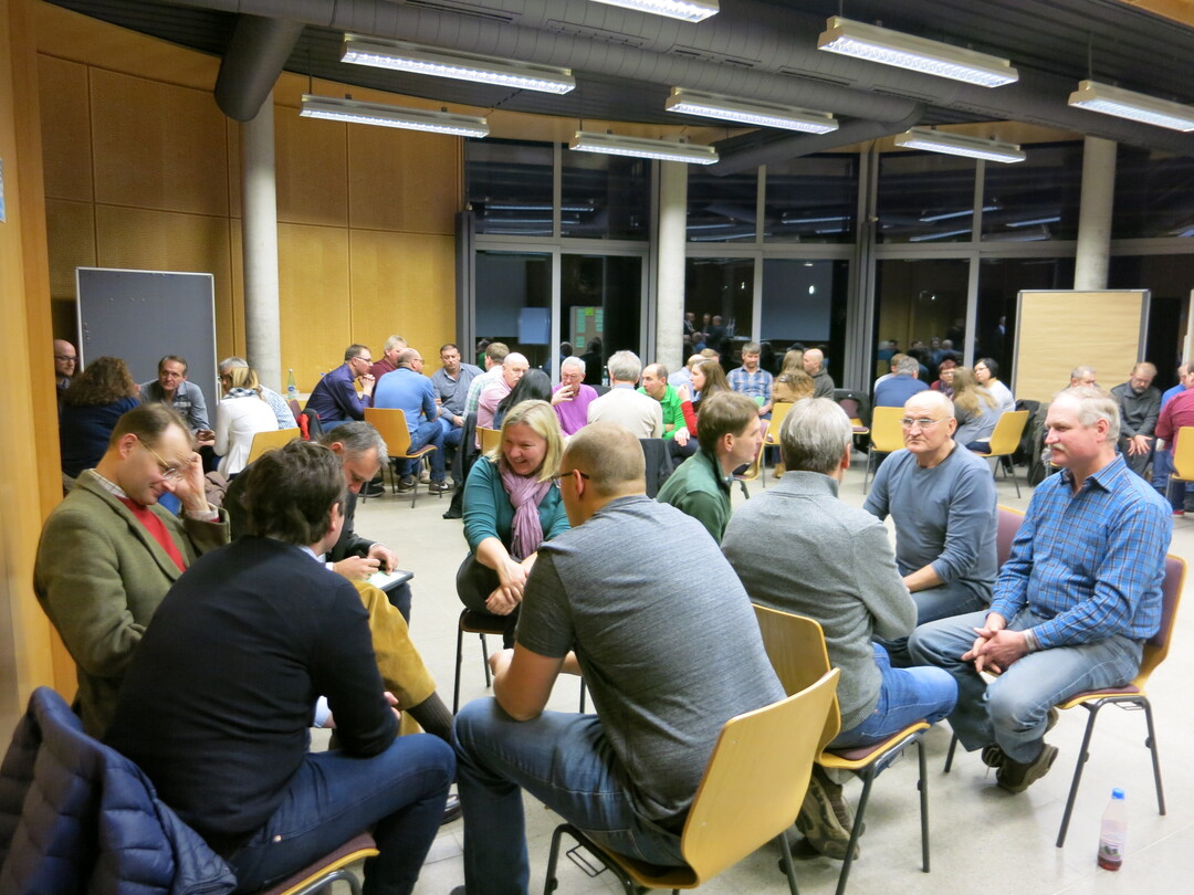 Zahlreiche Teilnehmer tauschten sich am ersten Workshop für Weinbauvorsitzende aus.